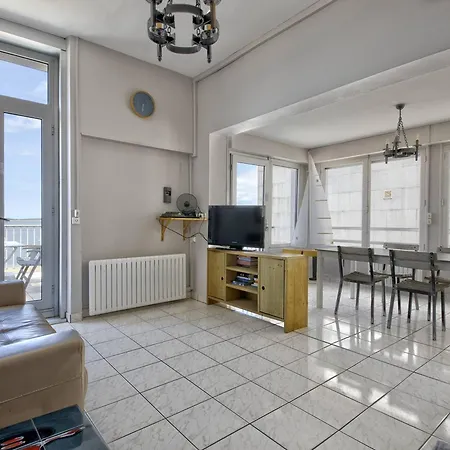 Pereire - T2 Front De Avec Terrasse Et Parking, Acces Direct - Fr-1-433-24 *