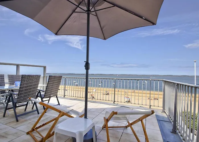 Pereire - T2 Front De Avec Terrasse Et Parking, Acces Direct - Fr-1-433-24 * Arcachón